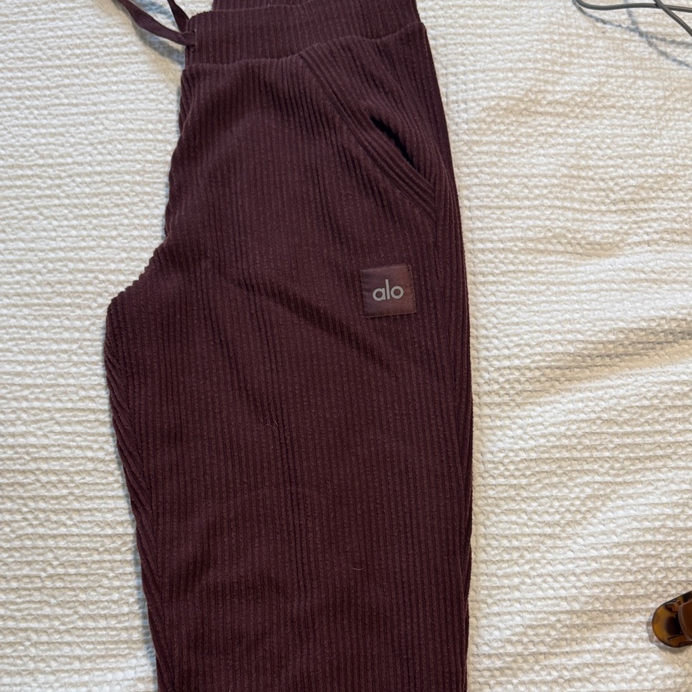 ALO Yoga women Ribbed Joggers in Deep Burgundy